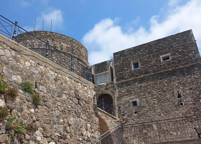 Palazzo Sardanelli 3* Пиццо