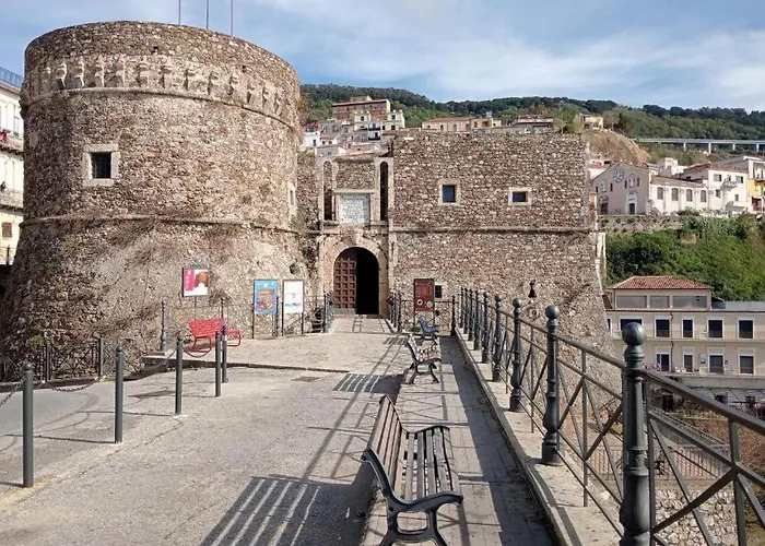 Palazzo Sardanelli 3* Пиццо