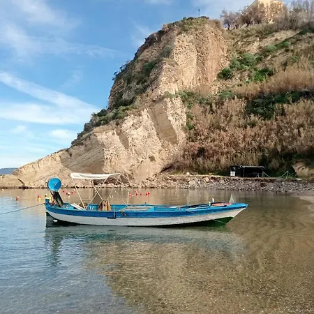 Palazzo Sardanelli Gasthuis Pizzo (Calabria)