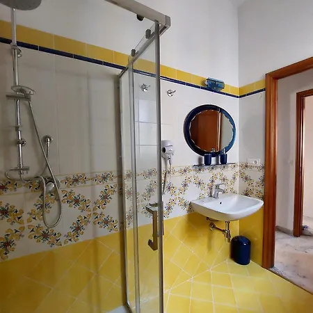 Palazzo Sardanelli ゲストハウス 3*