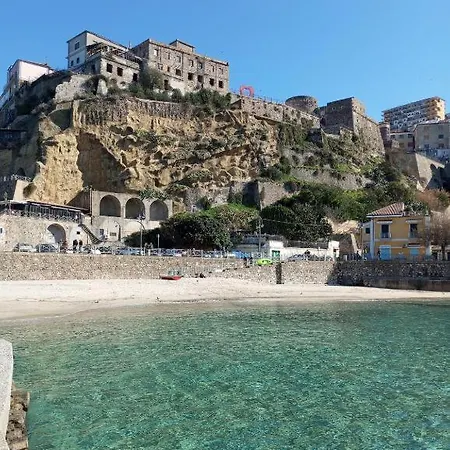 Gasthuis Palazzo Sardanelli Pizzo (Calabria)
